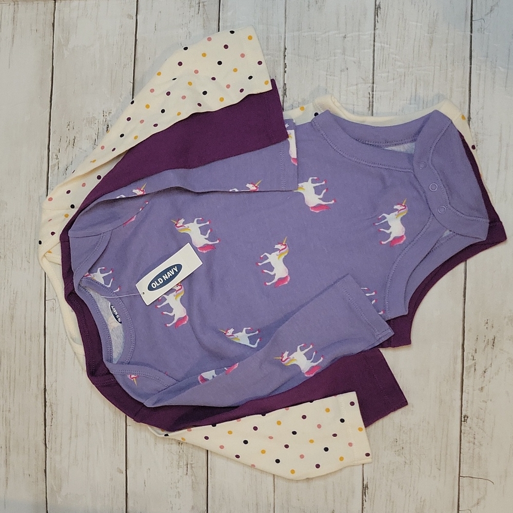 Sold❗Old Navy Longsleeved Onsie Bundle, 12-18m